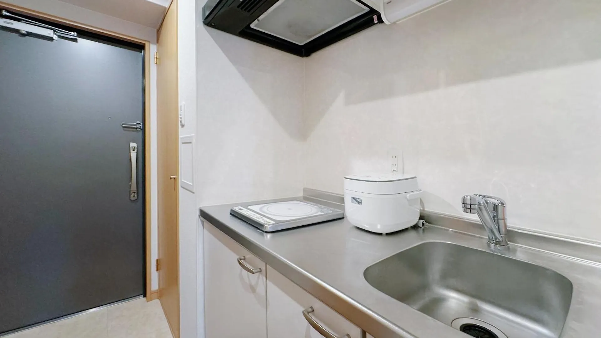 Crystal Court Namba 204, 402, 704, 801, 802, 902 - Vacation Stay 18807 Osaka 0*,  Japan