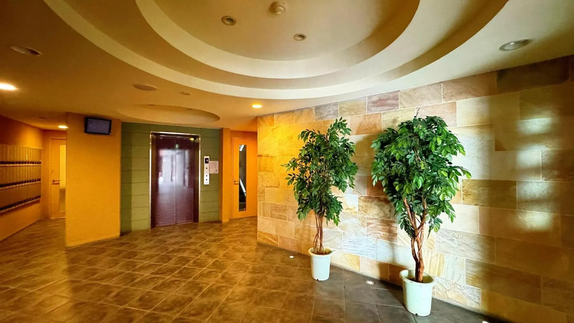 Crystal Court Namba 204, 402, 704, 801, 802, 902 - Vacation Stay 18807 Osaka